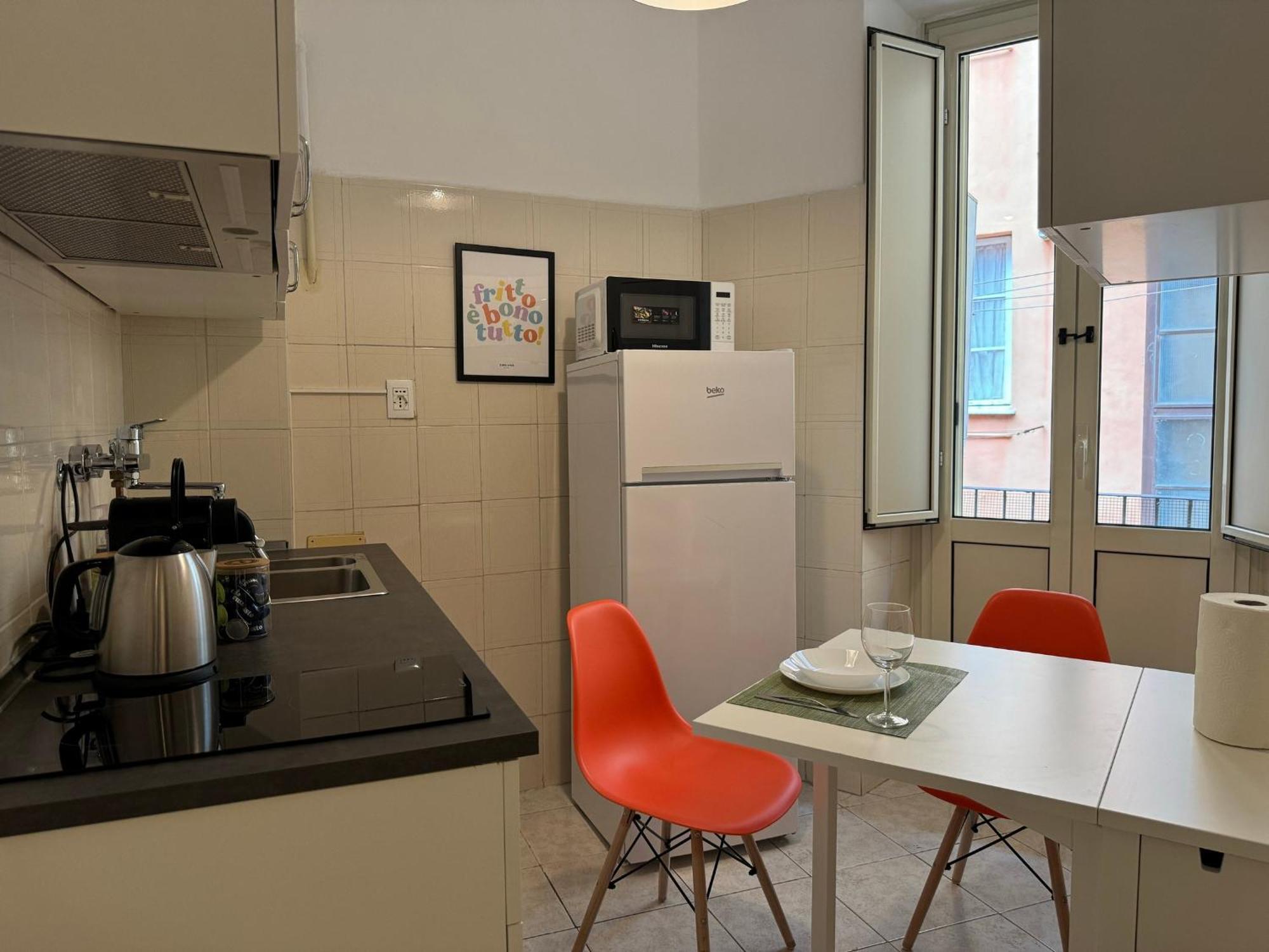The Best Rent - Spacious One-Bedroom Apartment Near Colosseum Rome Extérieur photo